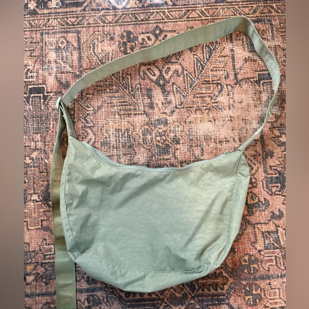 Seafoam baggu medium crescent